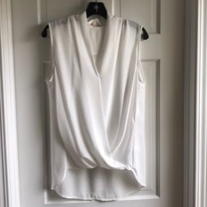 Pleione White Sleeveless Blouse